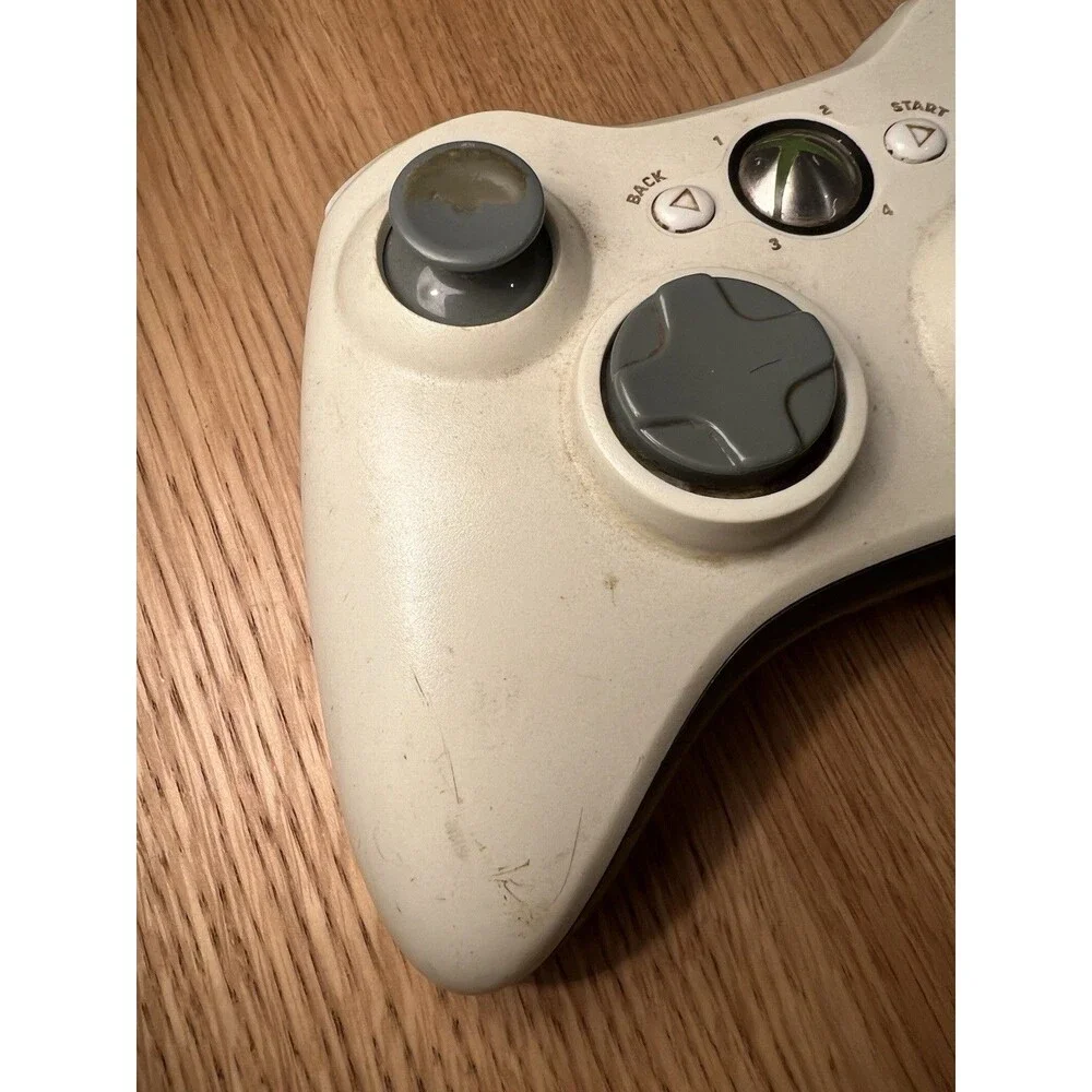 Xbox 360 White Wireless Controller OEM with Black Battery Cover Untested